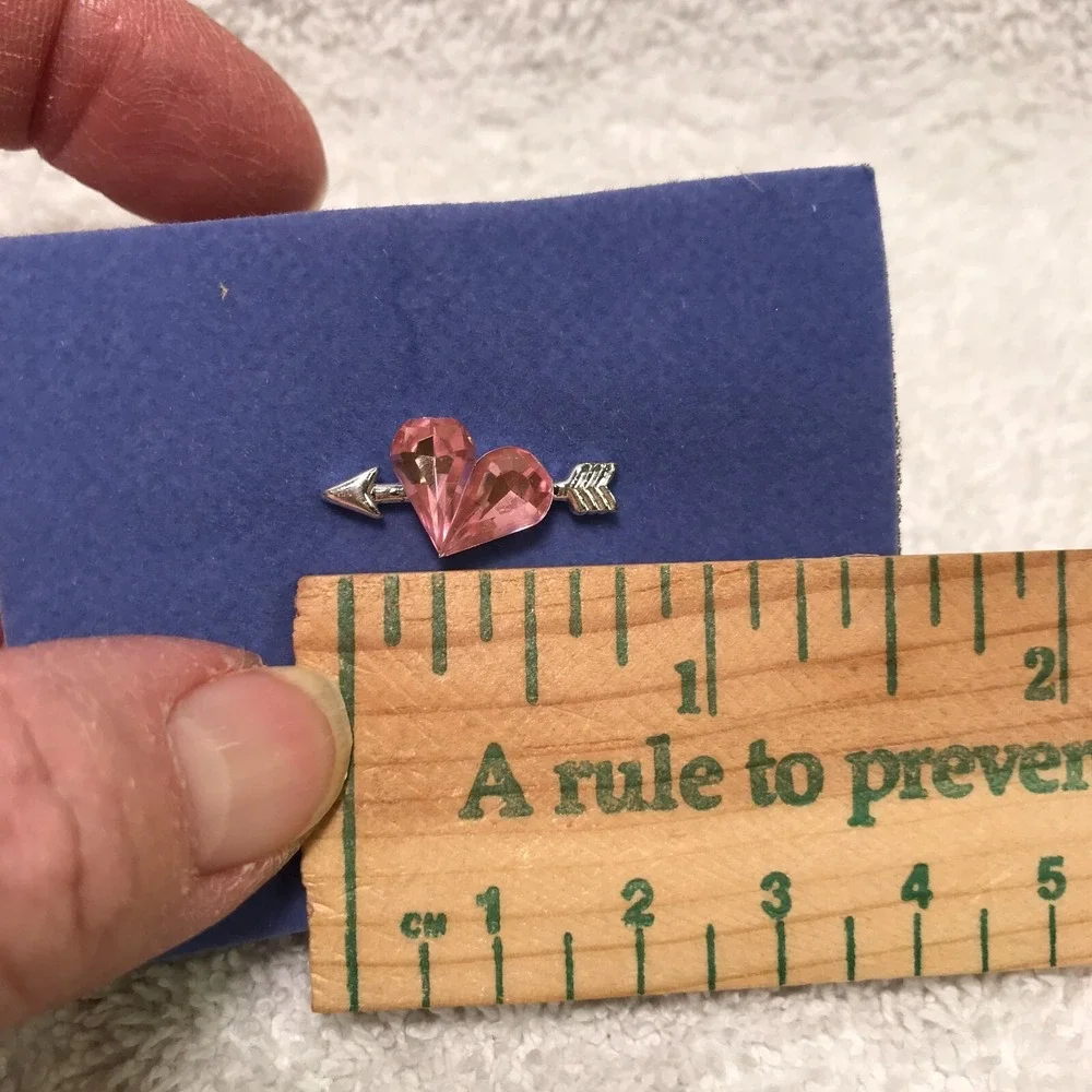 Avon Vintage 2004 Heart‎ Tac Pin - Light Rose